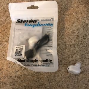 Blue tooth 👂 pieces one size fits all